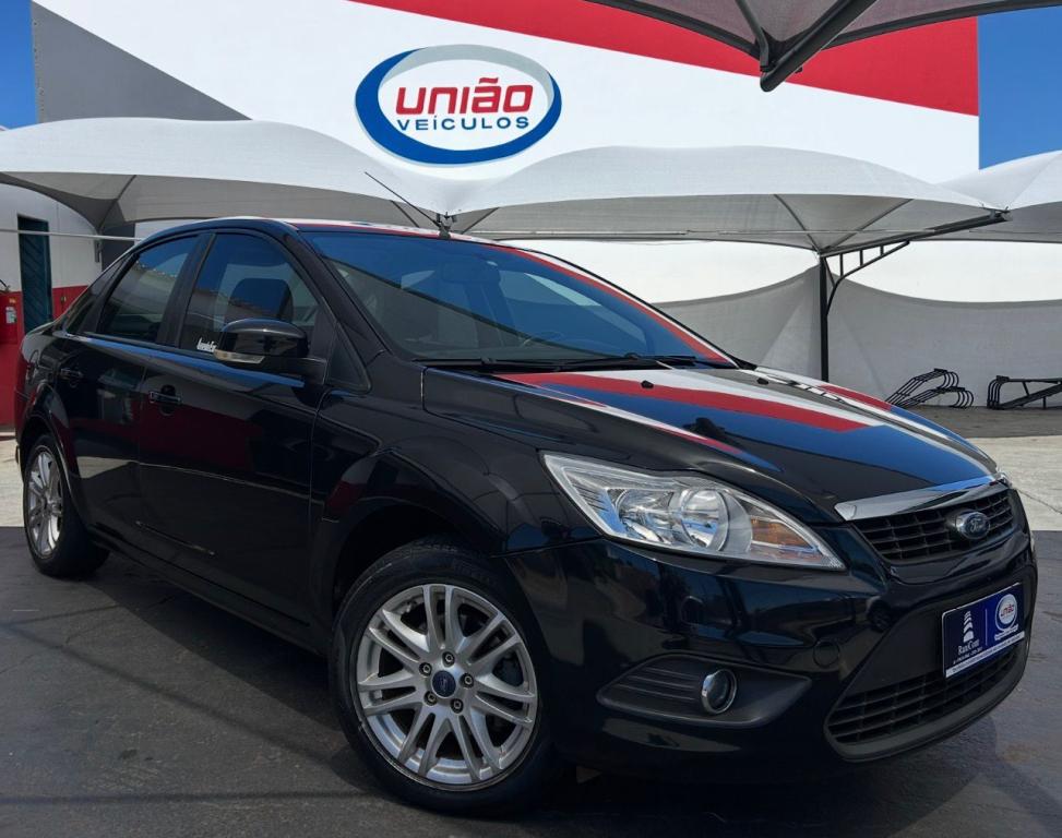 FORD Focus Sedan - Foto