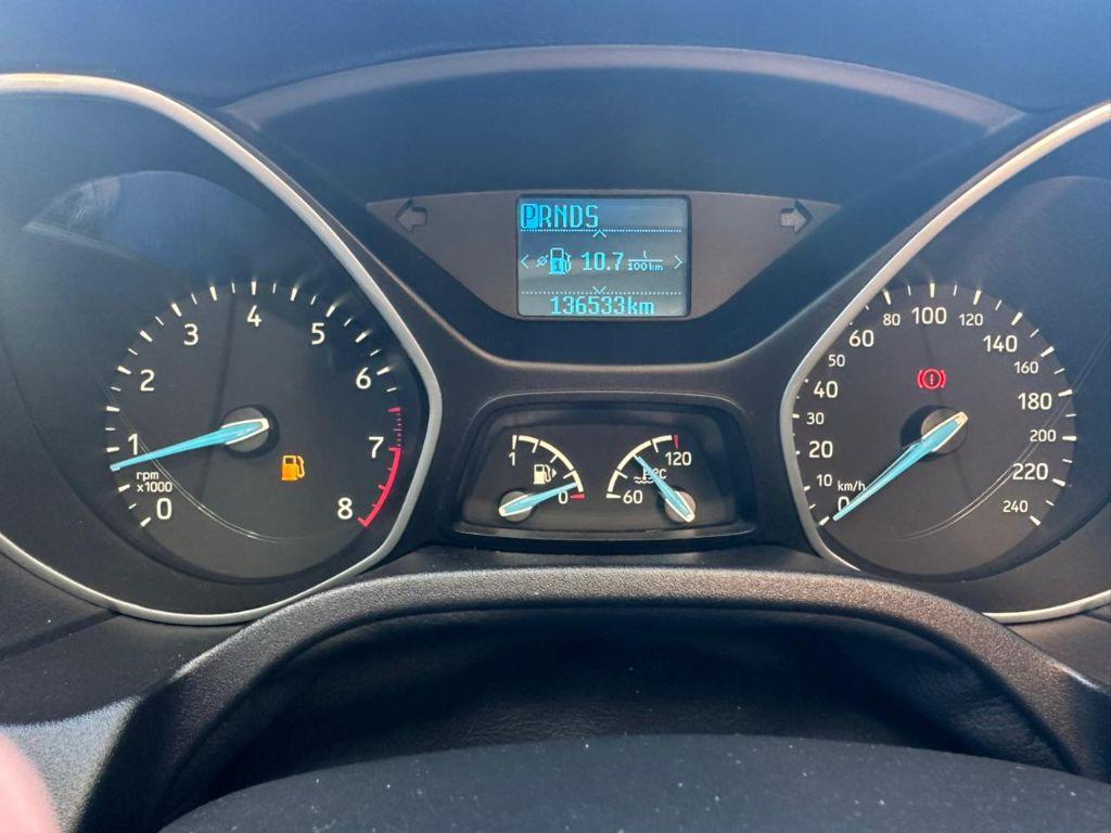FORD Focus Sedan - Foto