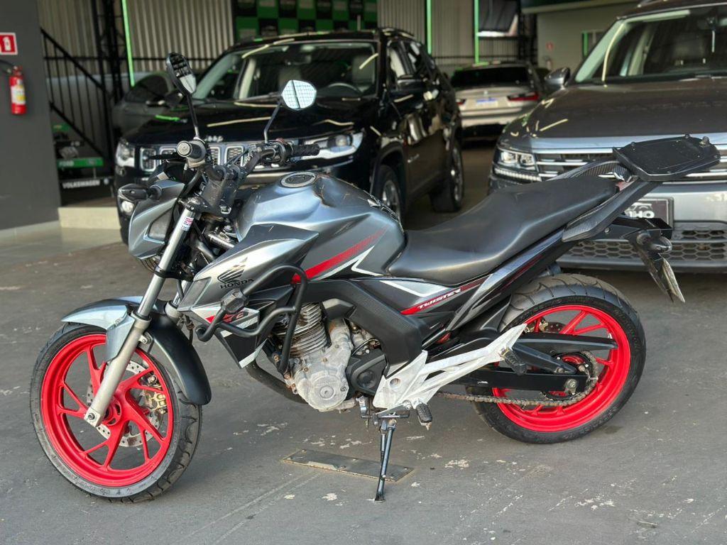 HONDA CB 250 F Twister - Foto