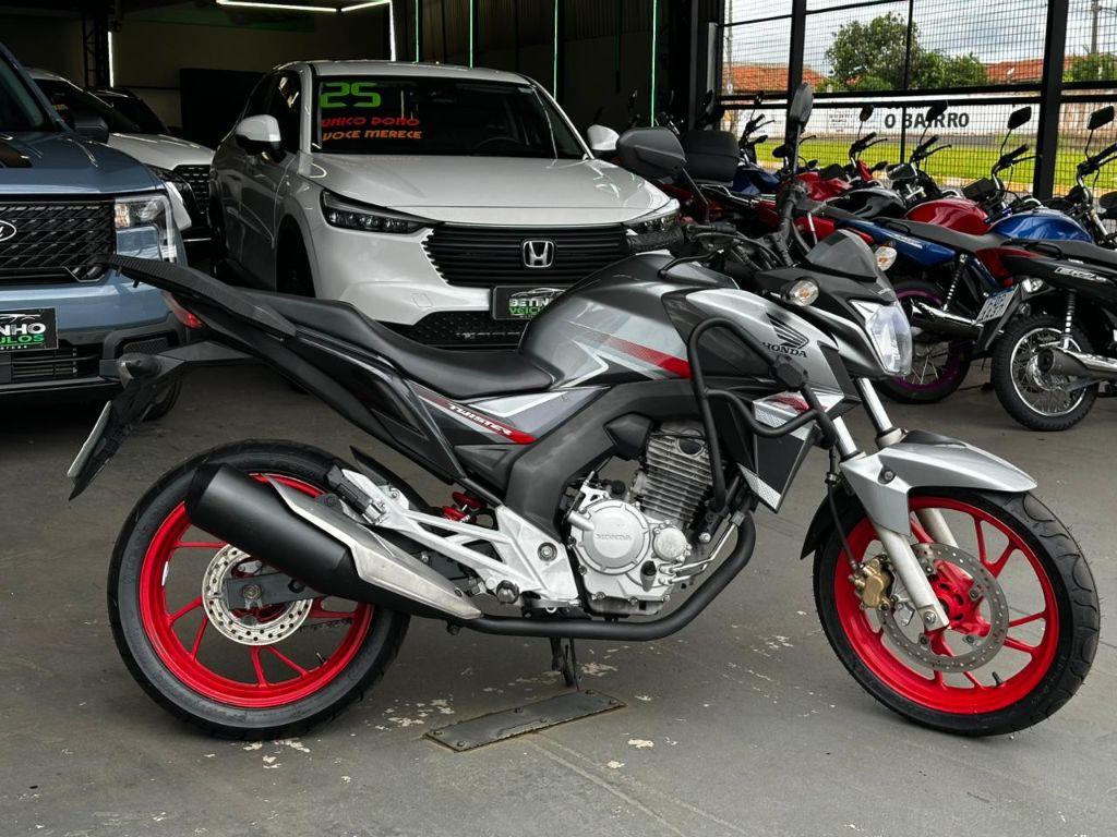 HONDA CB 250 F Twister - Foto