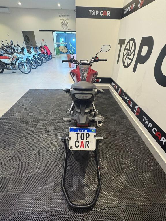 HONDA CB 300 F Twister - Foto