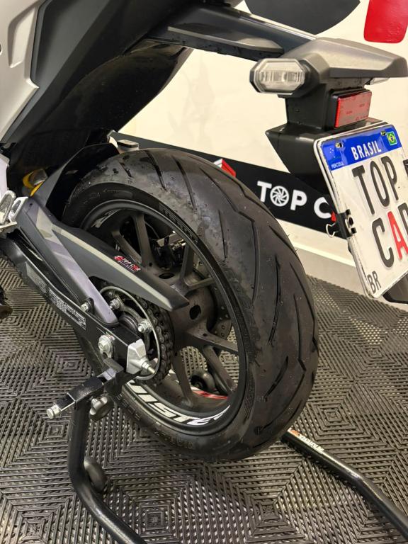 HONDA CB 300 F Twister - Foto