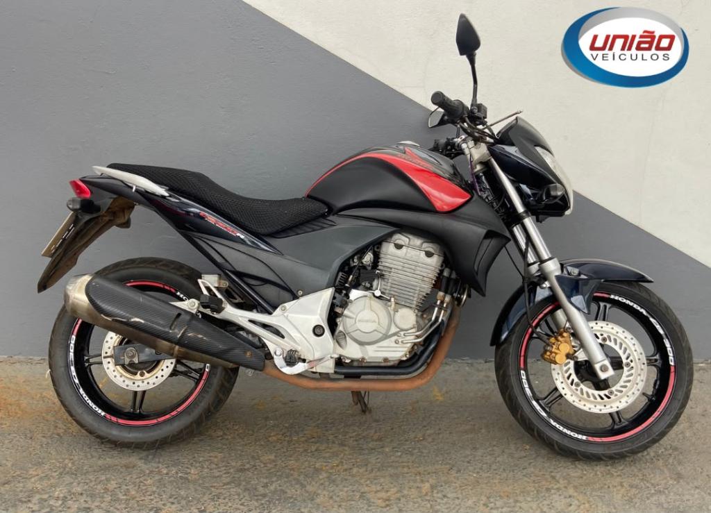 HONDA CB 300 R