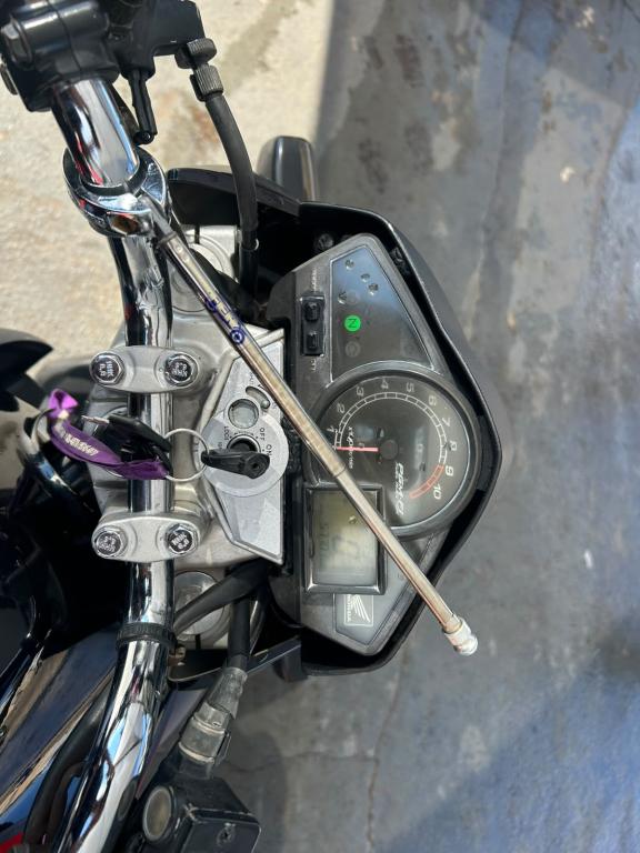 HONDA CB 300 R - Foto