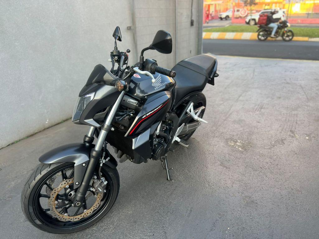 HONDA CB 650 F - Foto