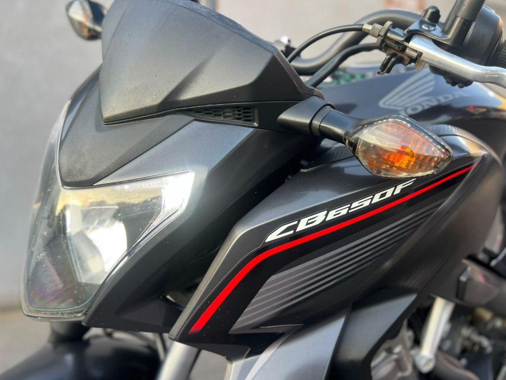 HONDA CB 650 F - Foto