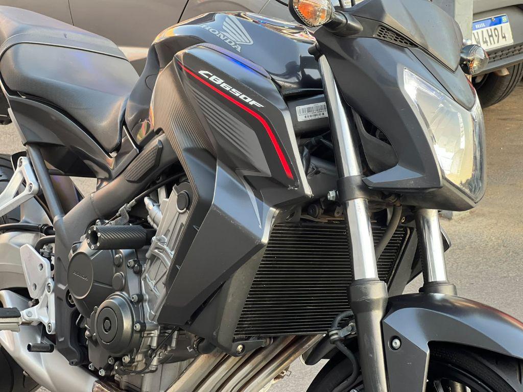 HONDA CB 650 F - Foto
