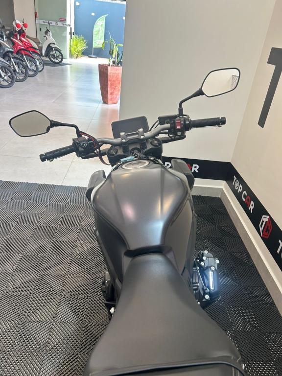 HONDA CB 650 R - Foto