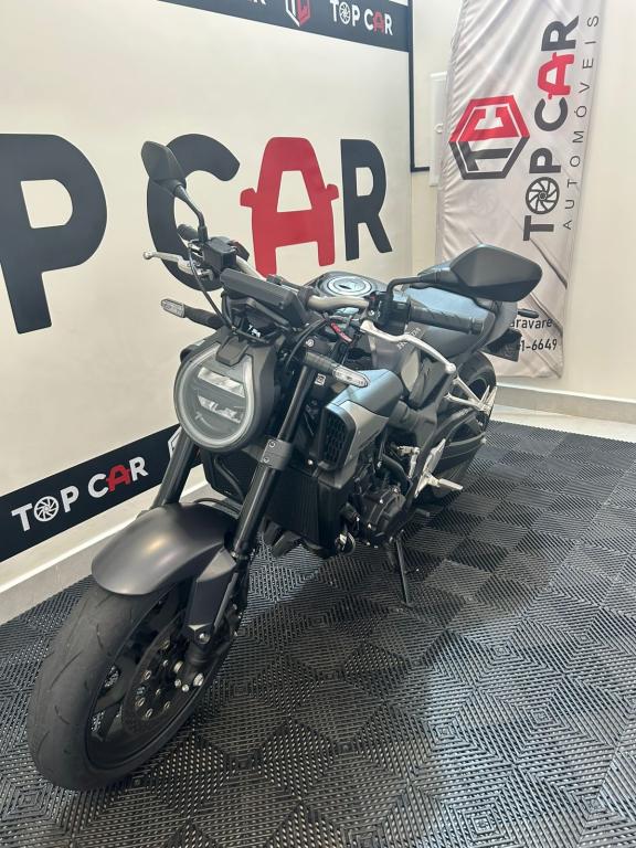 HONDA CB 650 R - Foto