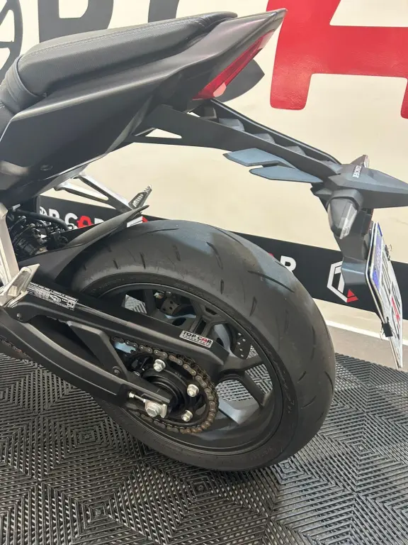 HONDA CB 650 R - Foto