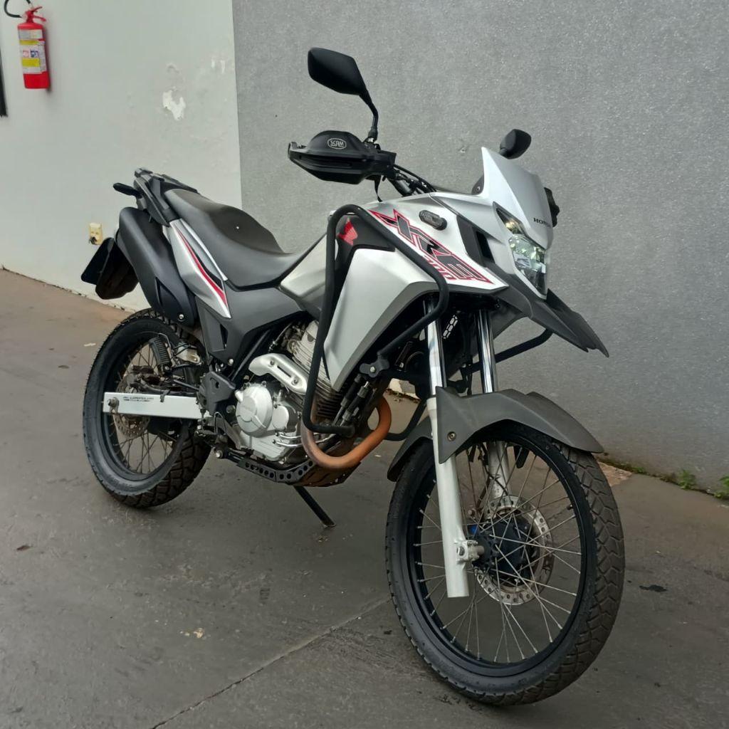 HONDA XRE 300 - Foto