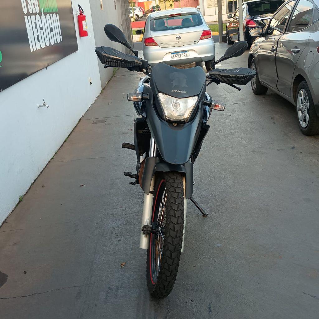 HONDA XRE 300 - Foto