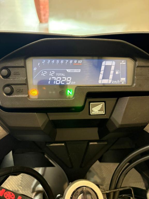 HONDA XRE 300 - Foto