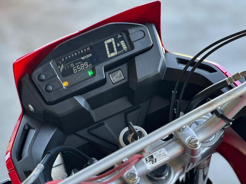 HONDA XRE 300 - Foto