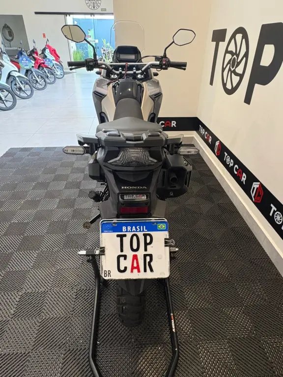 HONDA XRE 300 Sahara - Foto