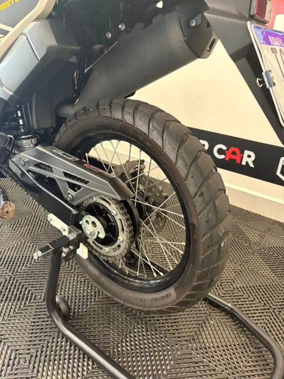 HONDA XRE 300 Sahara - Foto