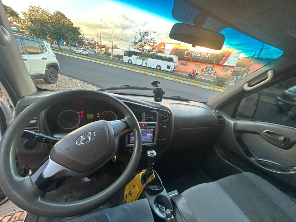 HYUNDAI HR - Foto