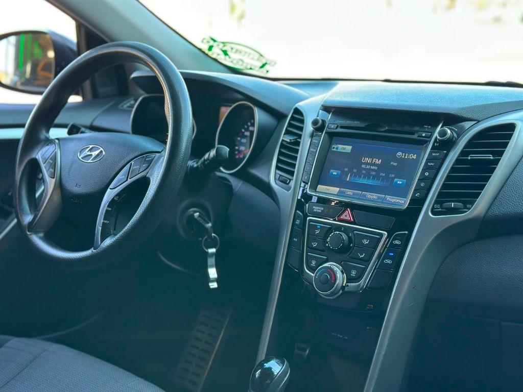 HYUNDAI I30 - Foto