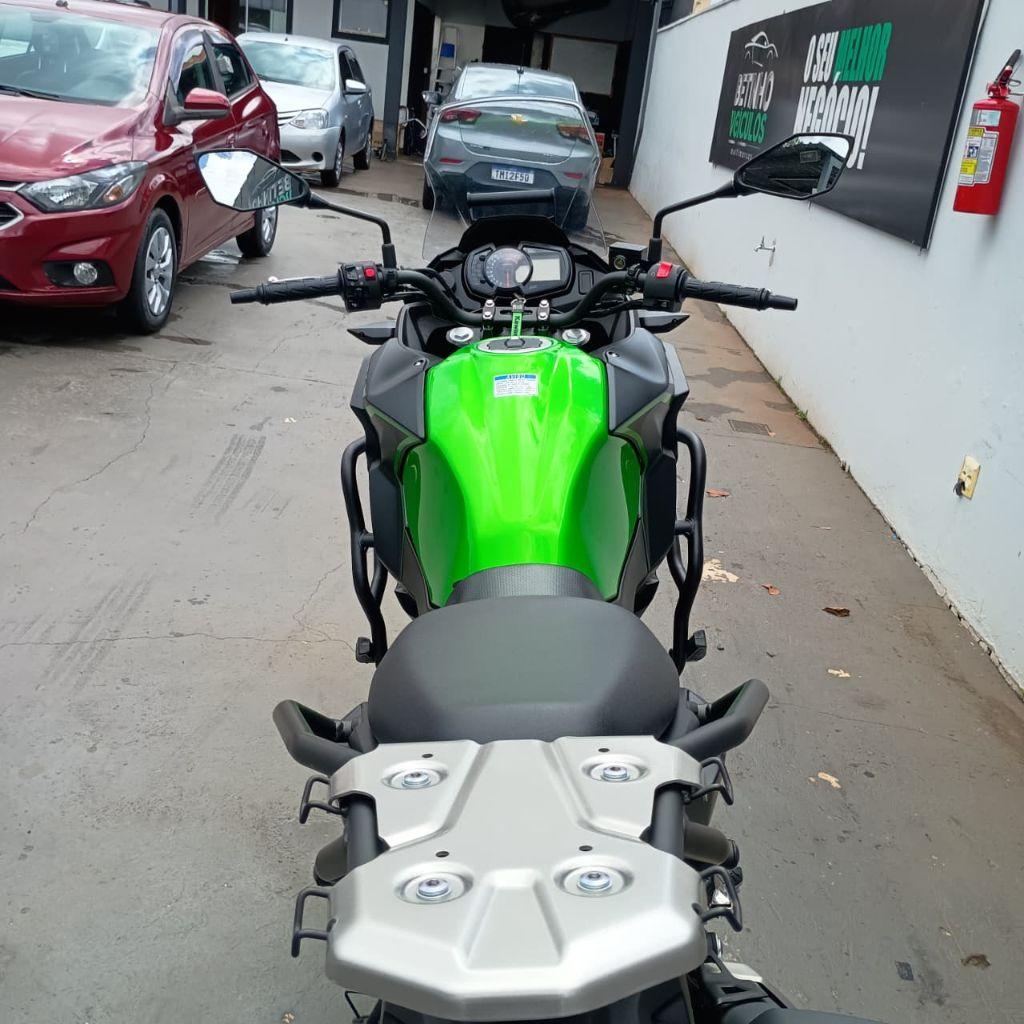 KAWASAKI Versys 300 - Foto