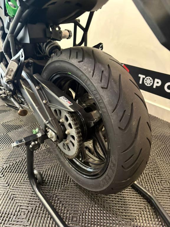 KAWASAKI Versys 650 - Foto