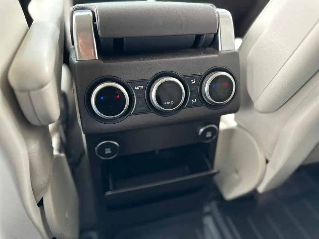 LAND ROVER Discovery - Foto