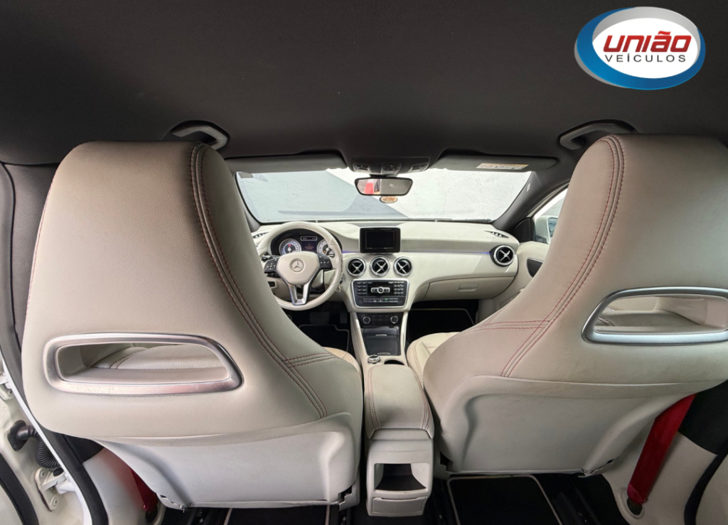 MERCEDES-BENZ A 200 - Foto