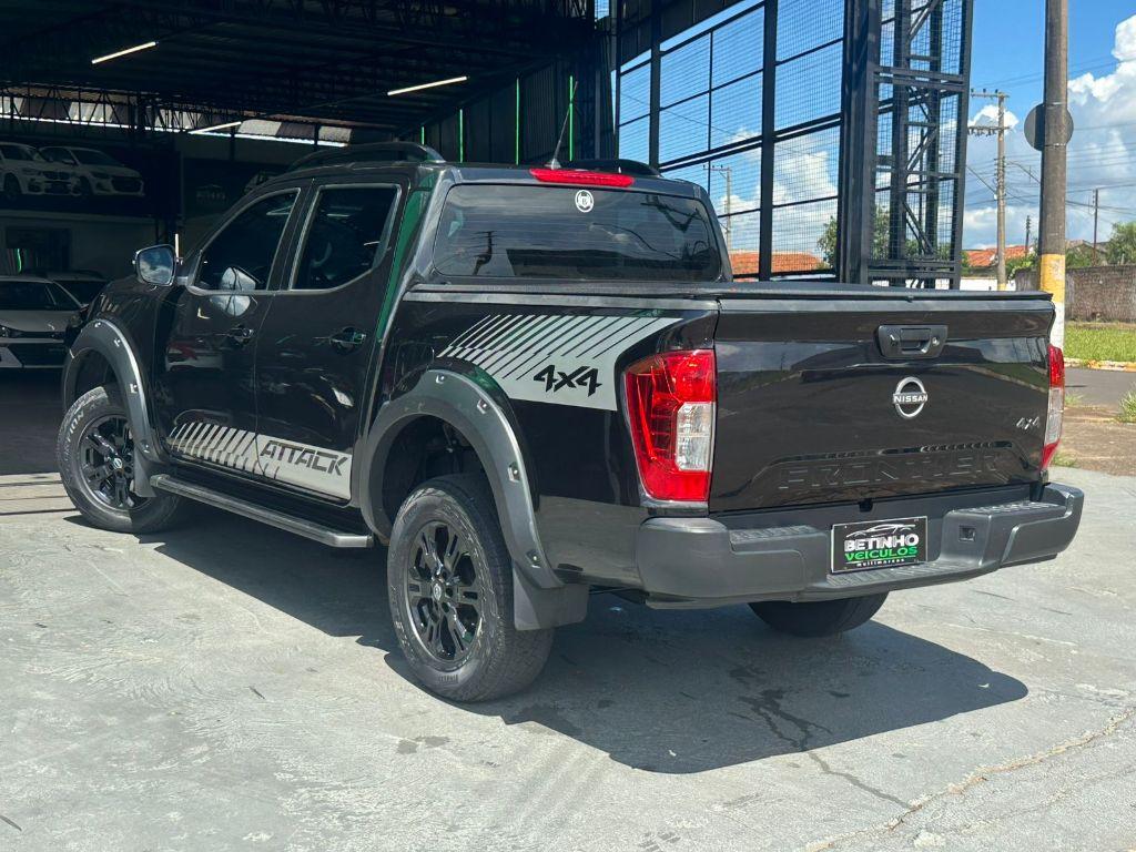 NISSAN Frontier - Foto