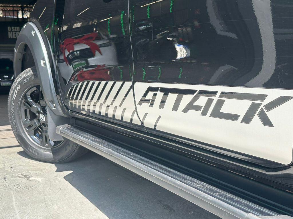 NISSAN Frontier - Foto