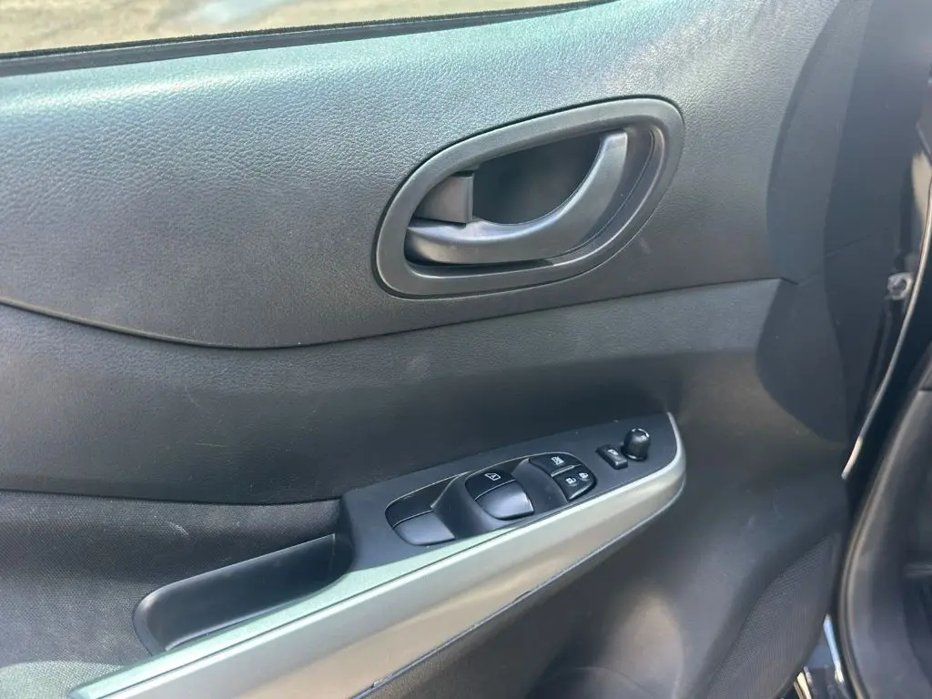 NISSAN Frontier - Foto