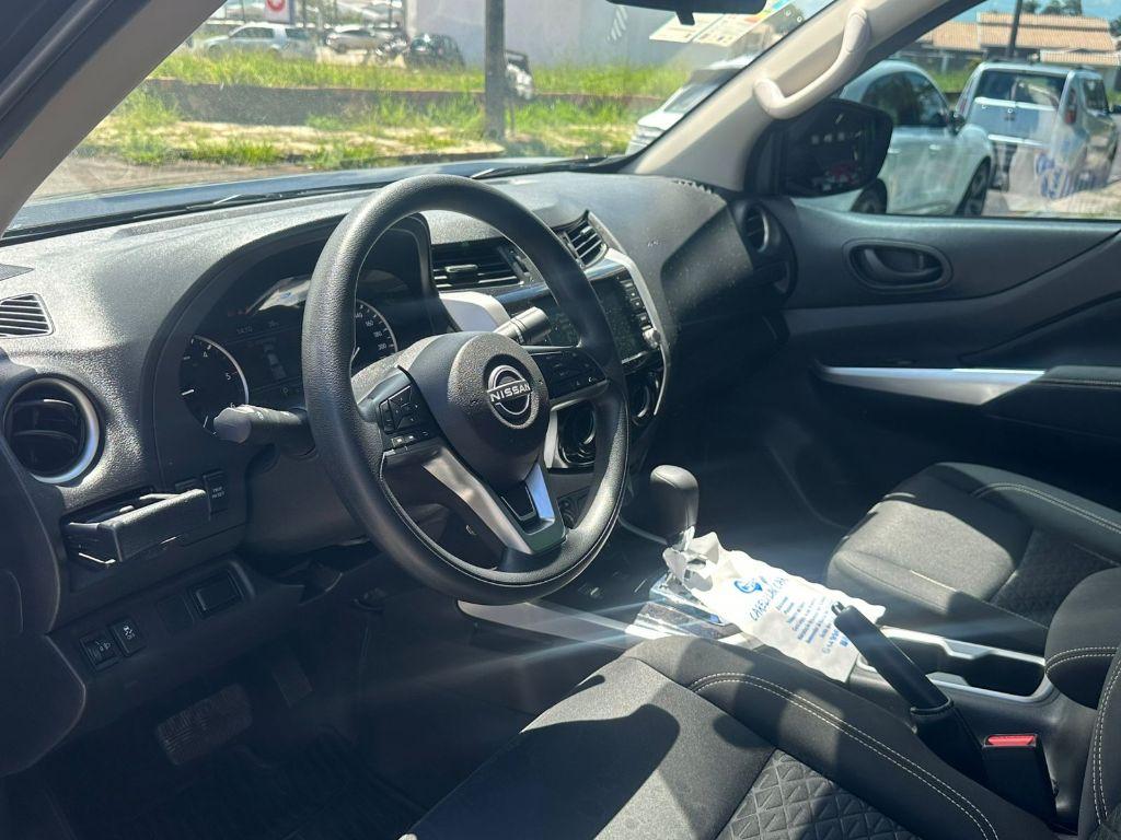 NISSAN Frontier - Foto