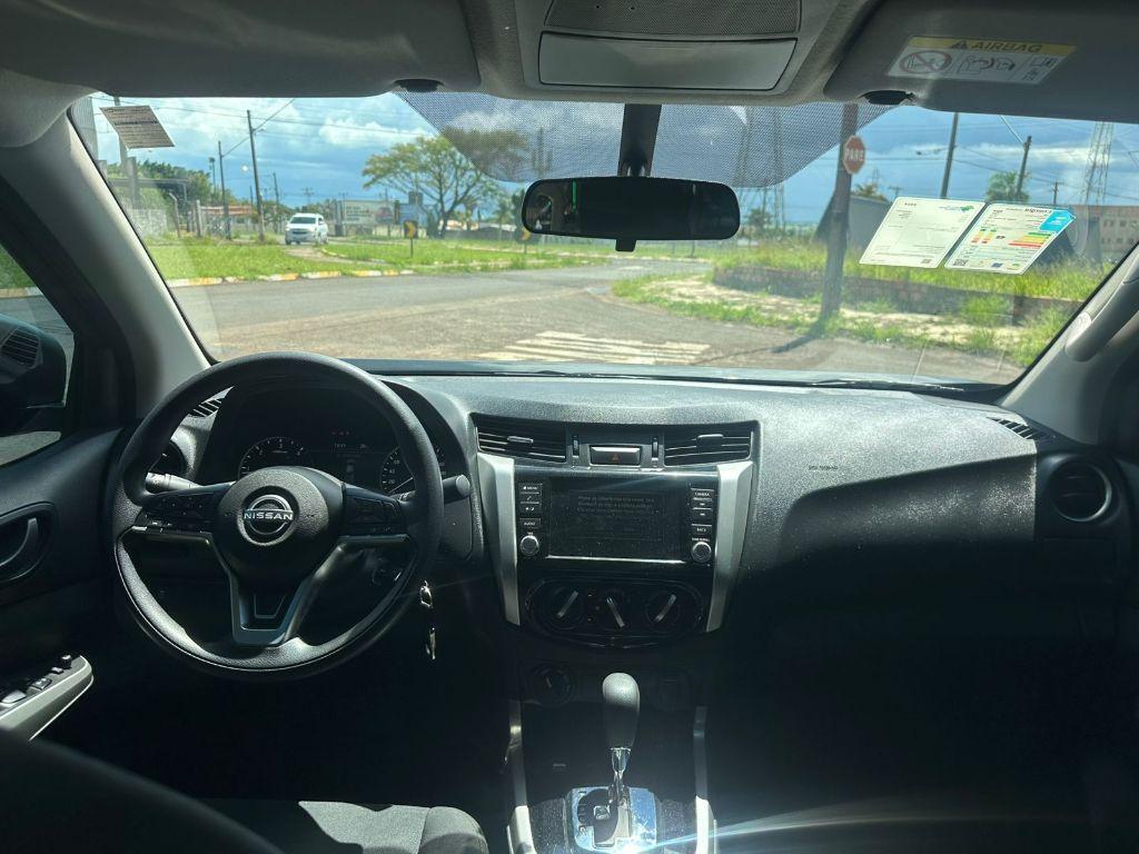 NISSAN Frontier - Foto