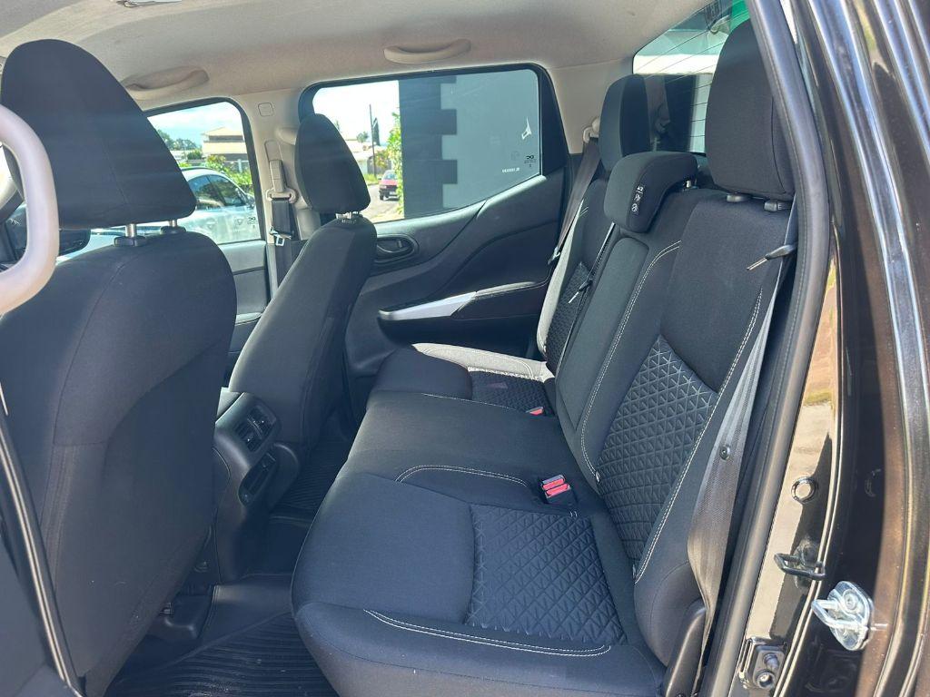 NISSAN Frontier - Foto