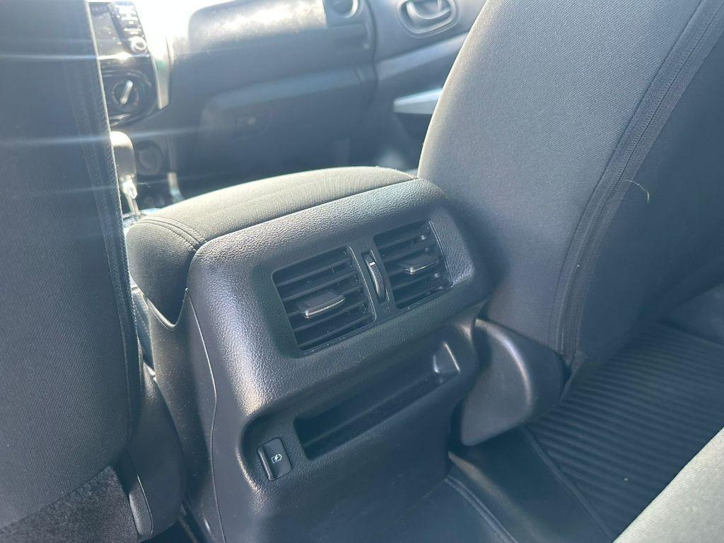 NISSAN Frontier - Foto