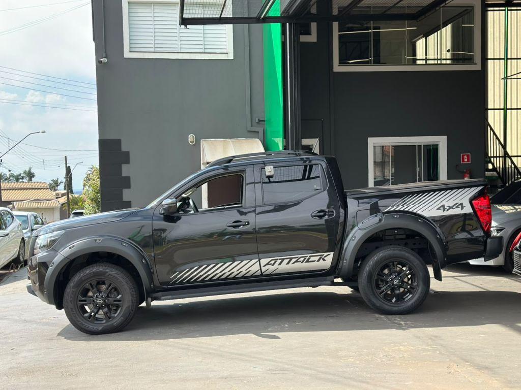 NISSAN Frontier - Foto