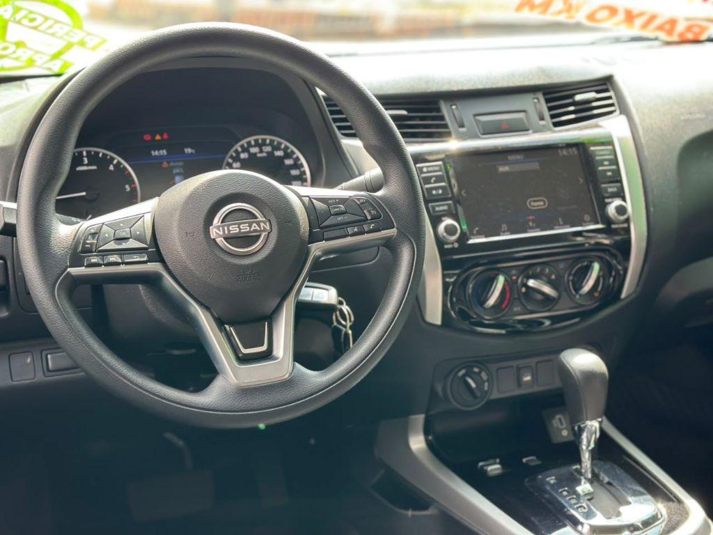 NISSAN Frontier - Foto
