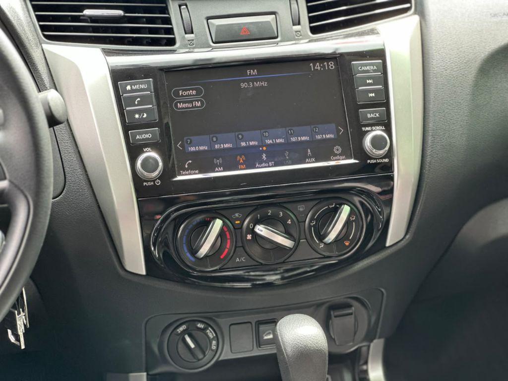 NISSAN Frontier - Foto