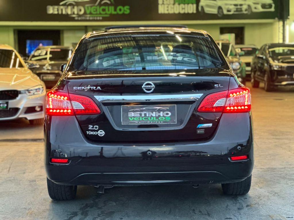 NISSAN Sentra - Foto