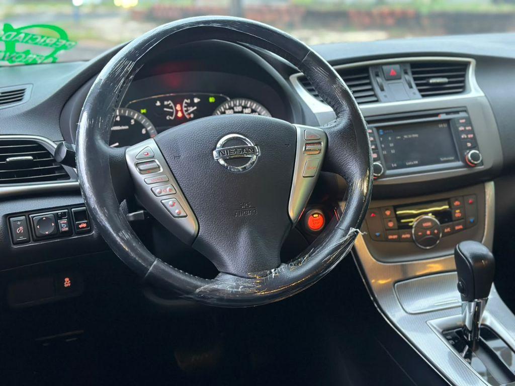 NISSAN Sentra - Foto