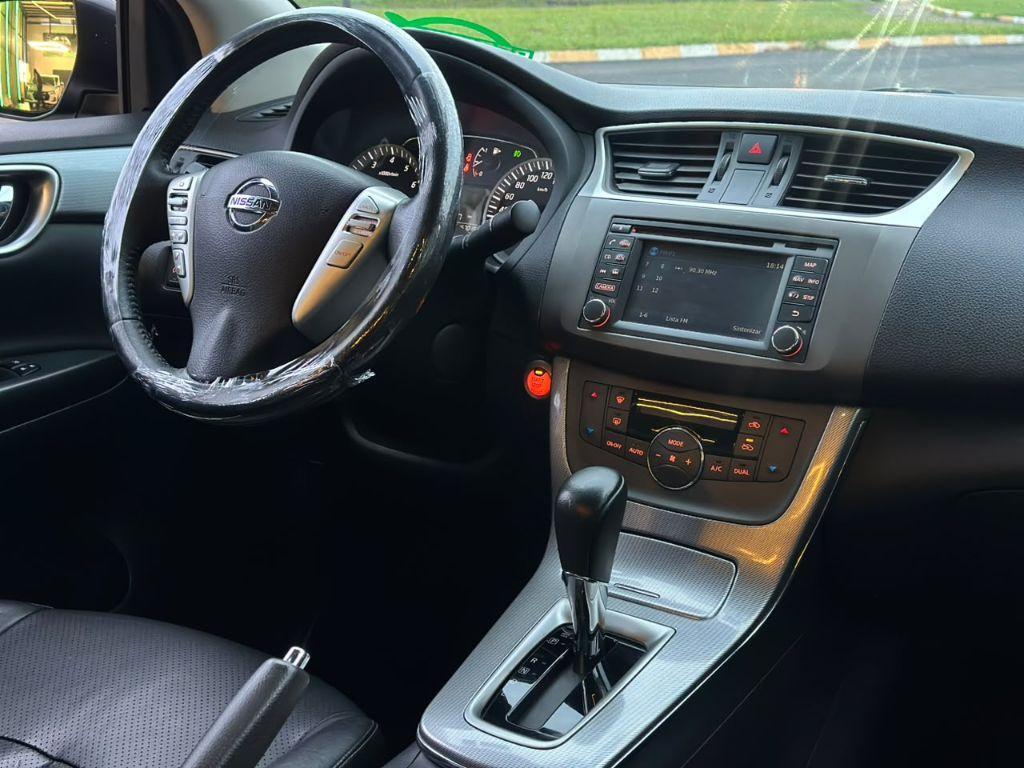 NISSAN Sentra - Foto
