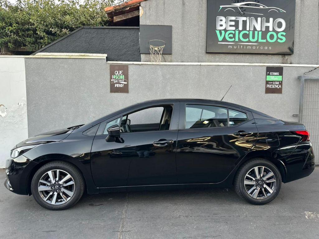 NISSAN Versa Sedan - Foto