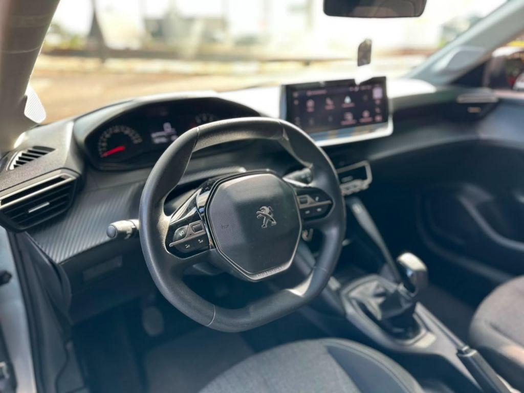 PEUGEOT 208 - Foto
