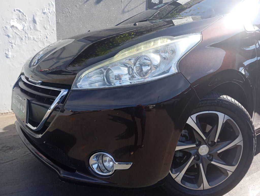 PEUGEOT 208 - Foto