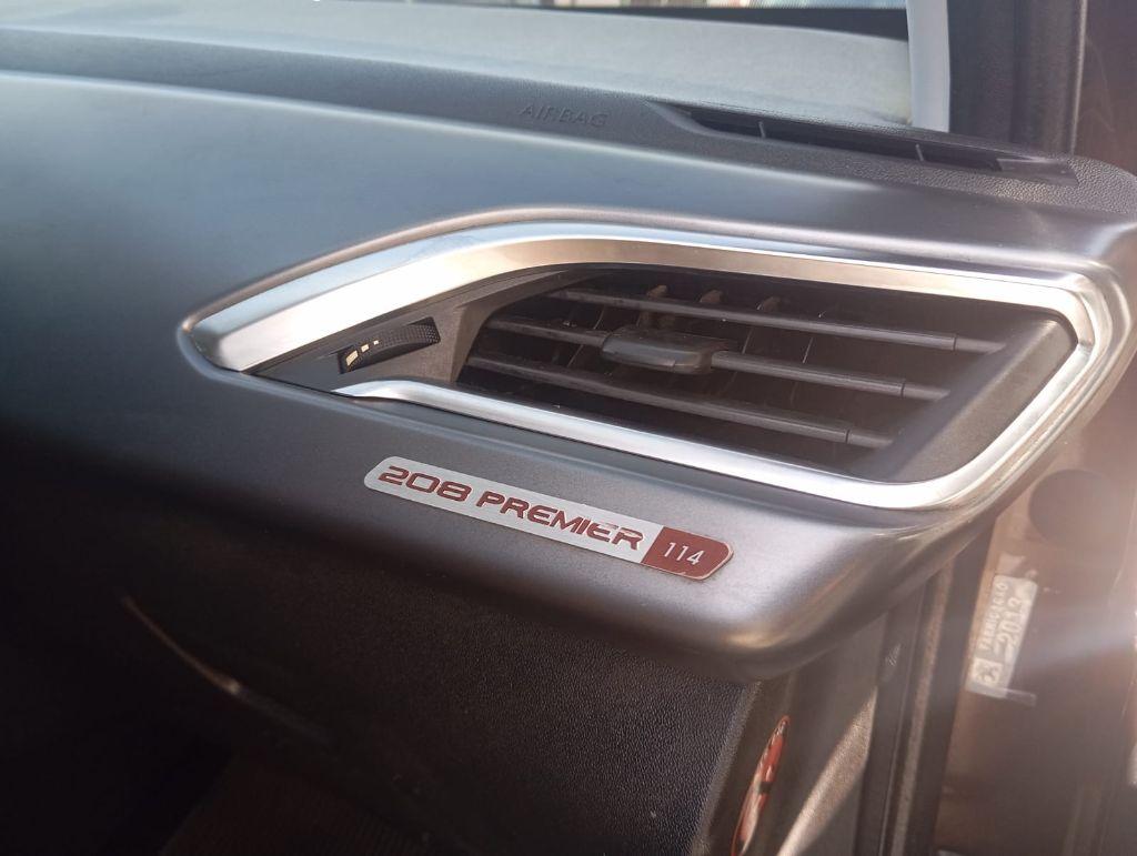 PEUGEOT 208 - Foto