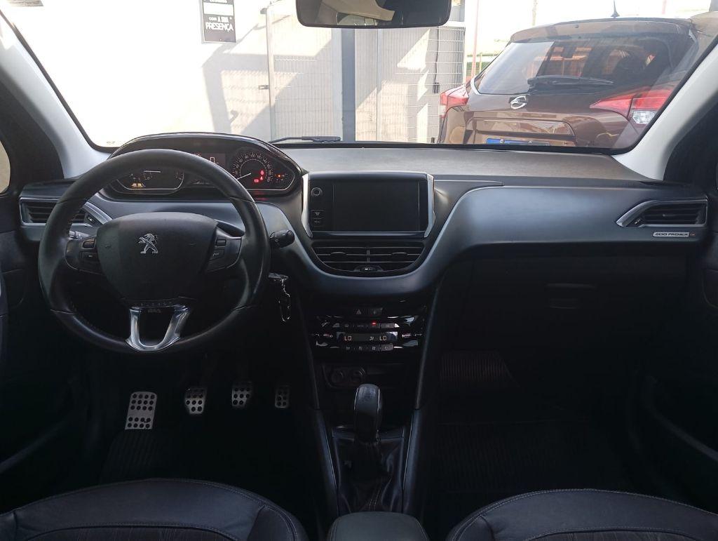 PEUGEOT 208 - Foto