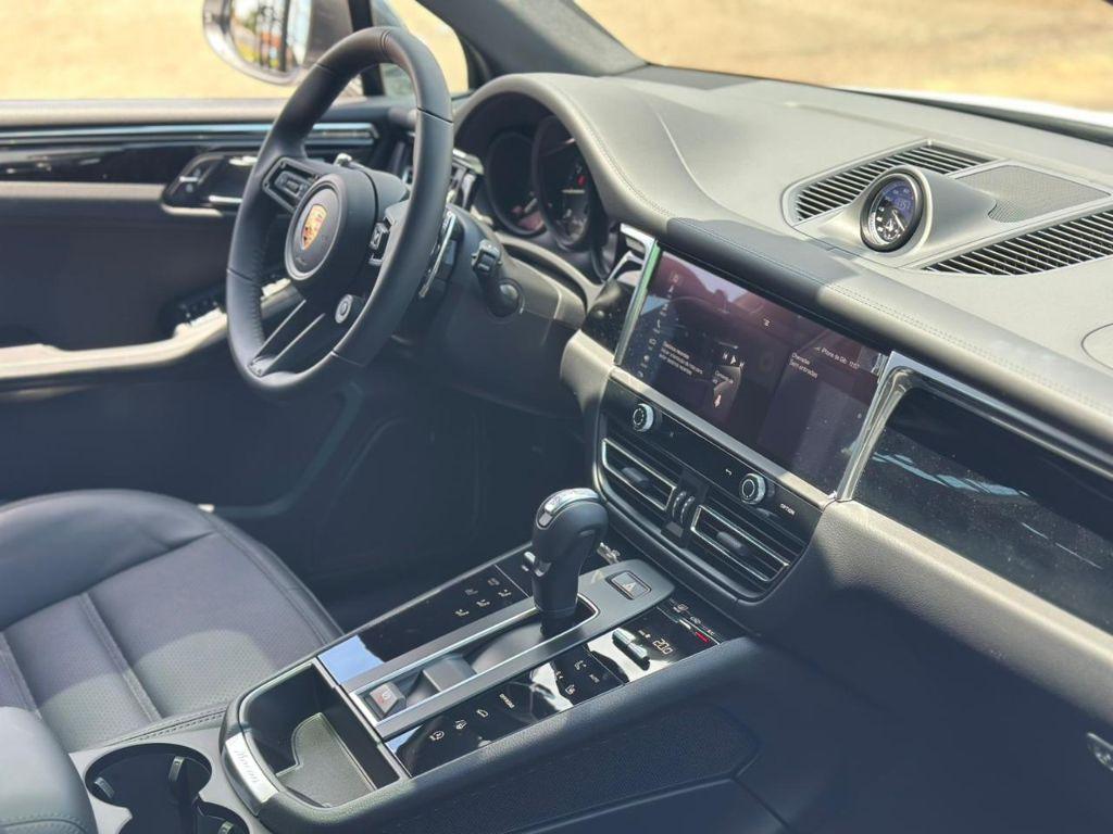 PORSCHE Macan - Foto