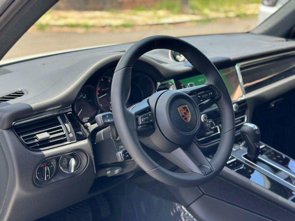 PORSCHE Macan - Foto