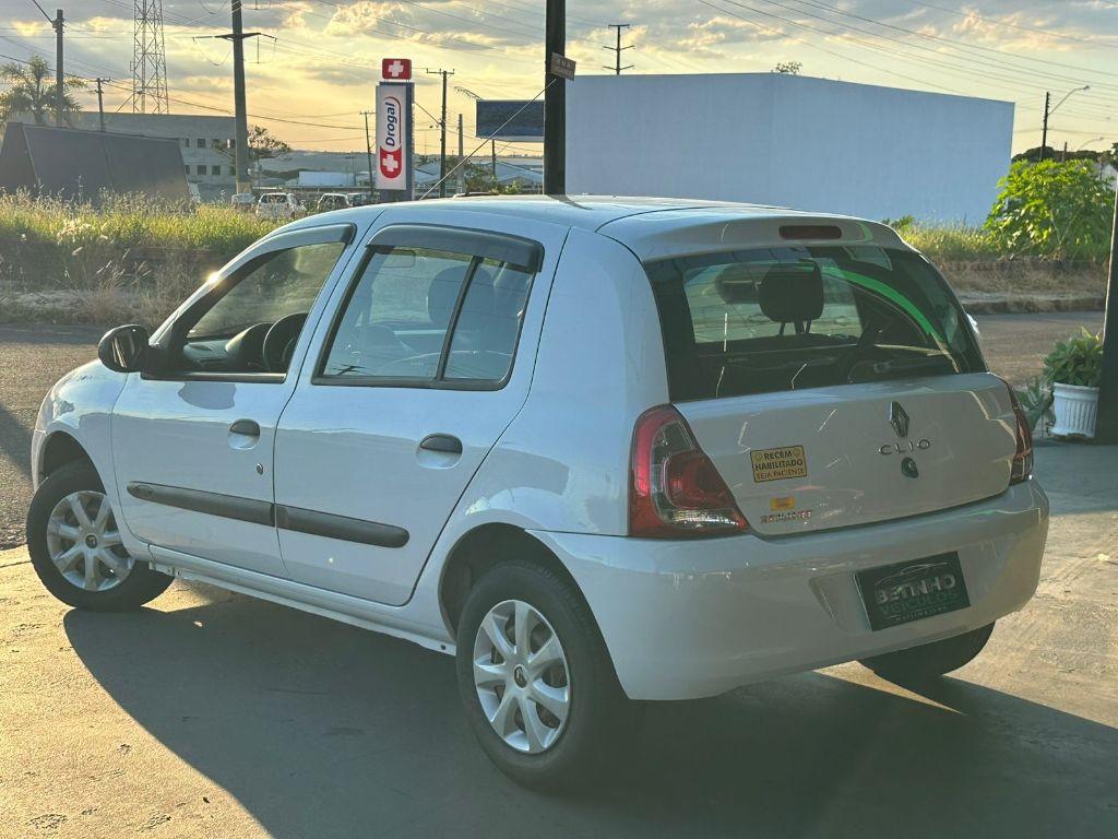 RENAULT Clio Hatch - Foto