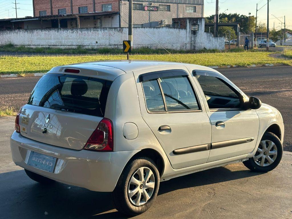 RENAULT Clio Hatch - Foto