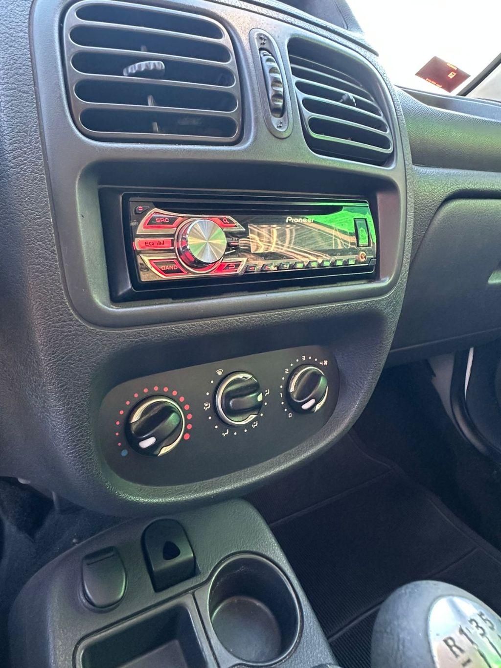 RENAULT Clio Hatch - Foto