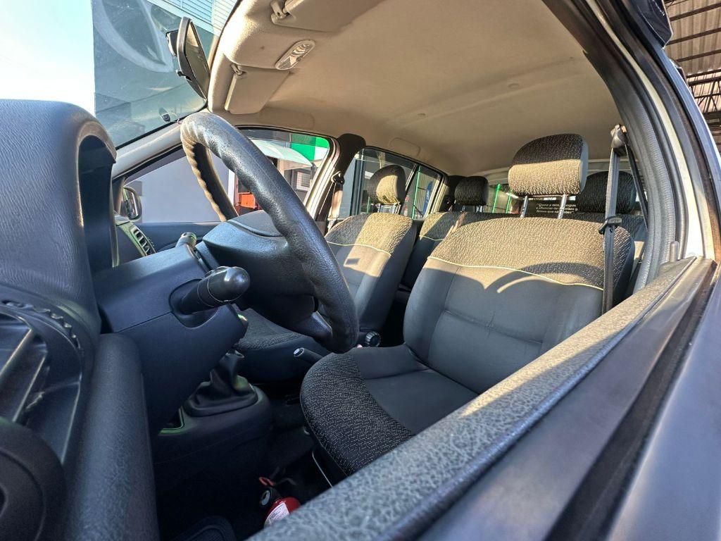 RENAULT Clio Hatch - Foto